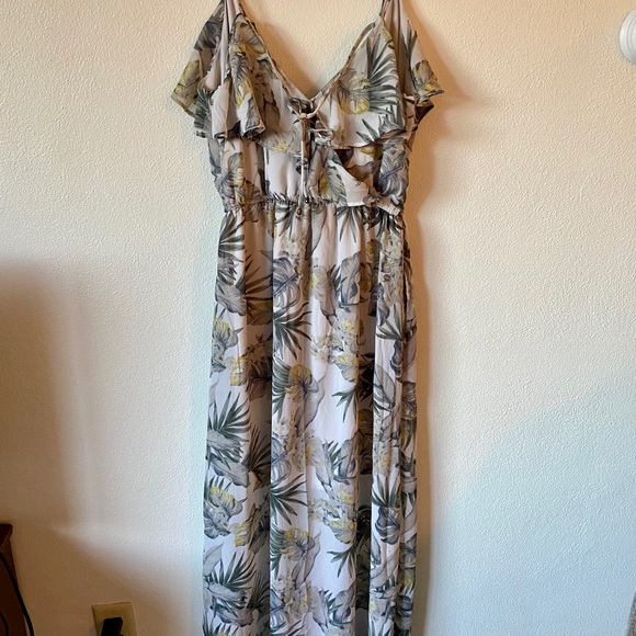 Japna Dresses & Skirts - Japna botanical print spaghetti strap dress